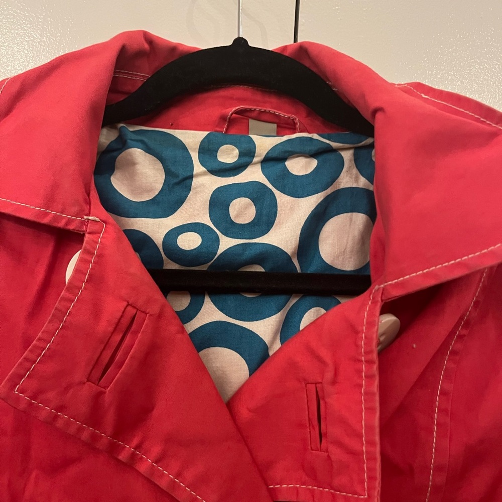 Pink Boden raincoat with detachable hood and buttons - Picture 3 of 7